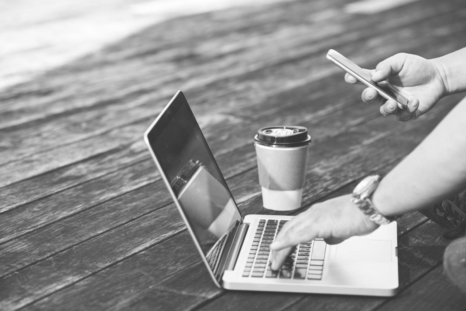 Real-time multiplayer poker game session with live chat functionality